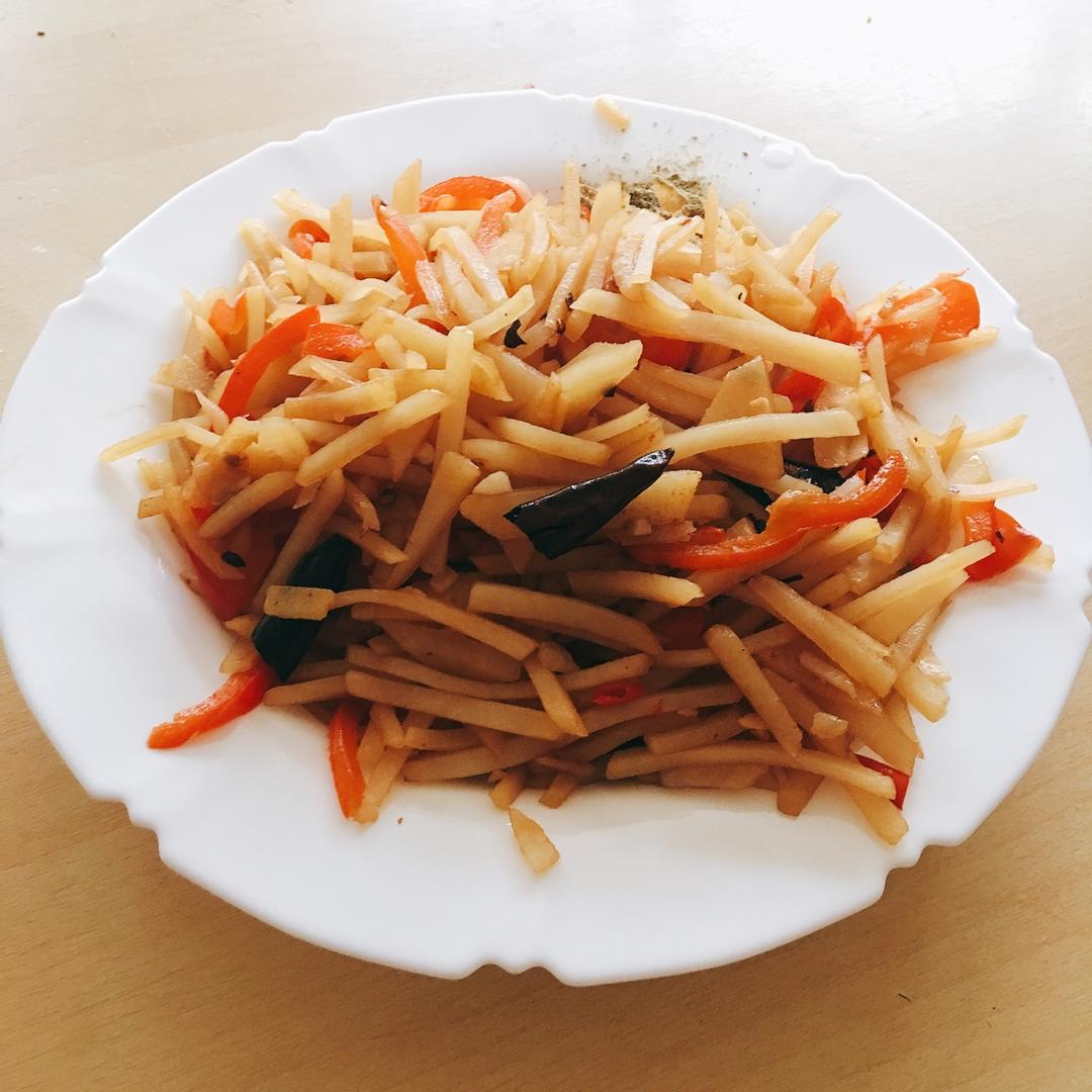 酸辣土豆丝-不用再愁不辣不酸了