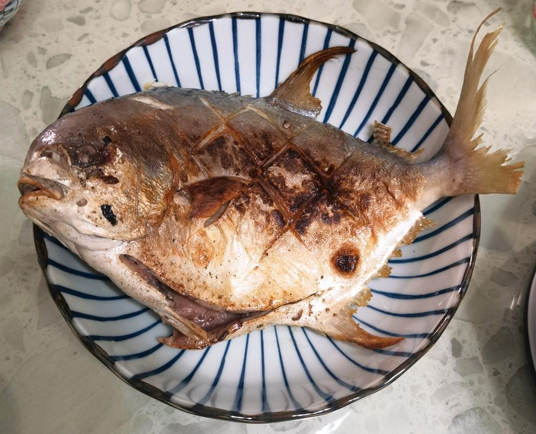 盐煎鲳鱼