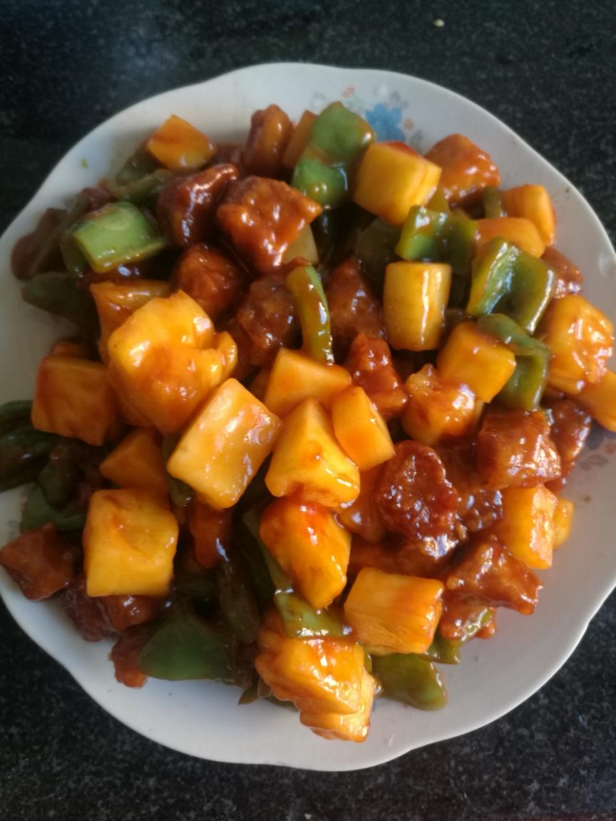 菠萝咕噜肉