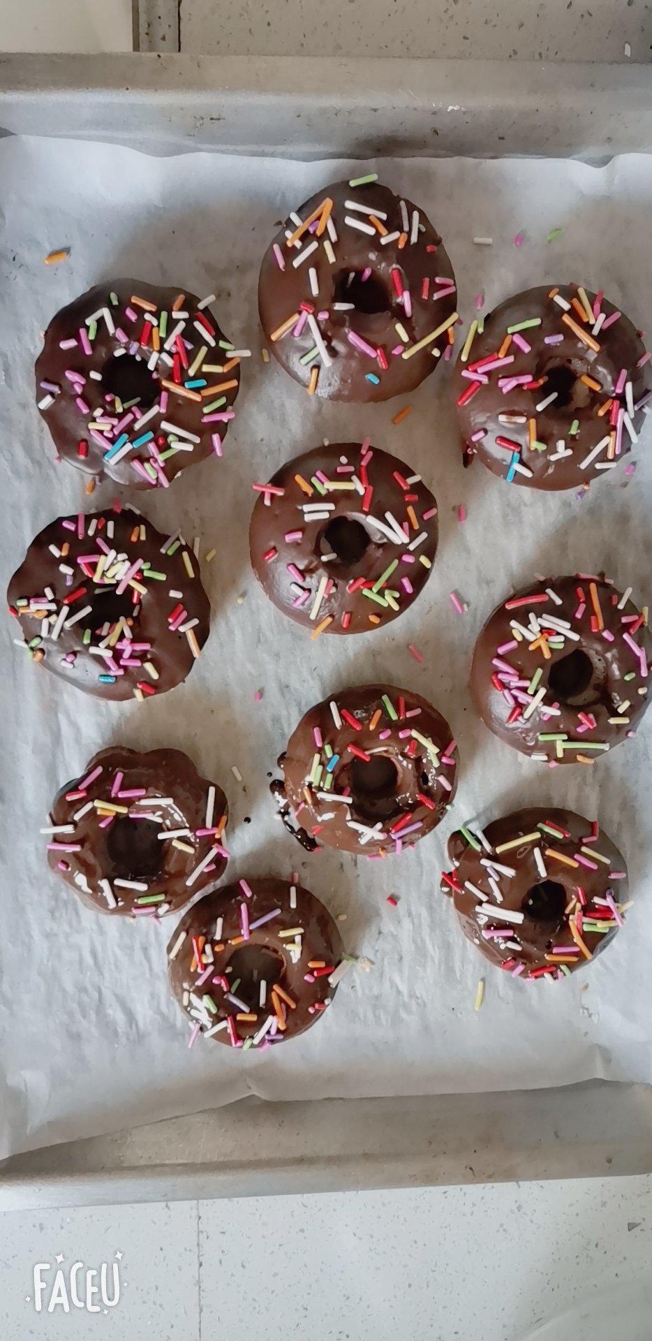 Donuts 甜甜圈🍩