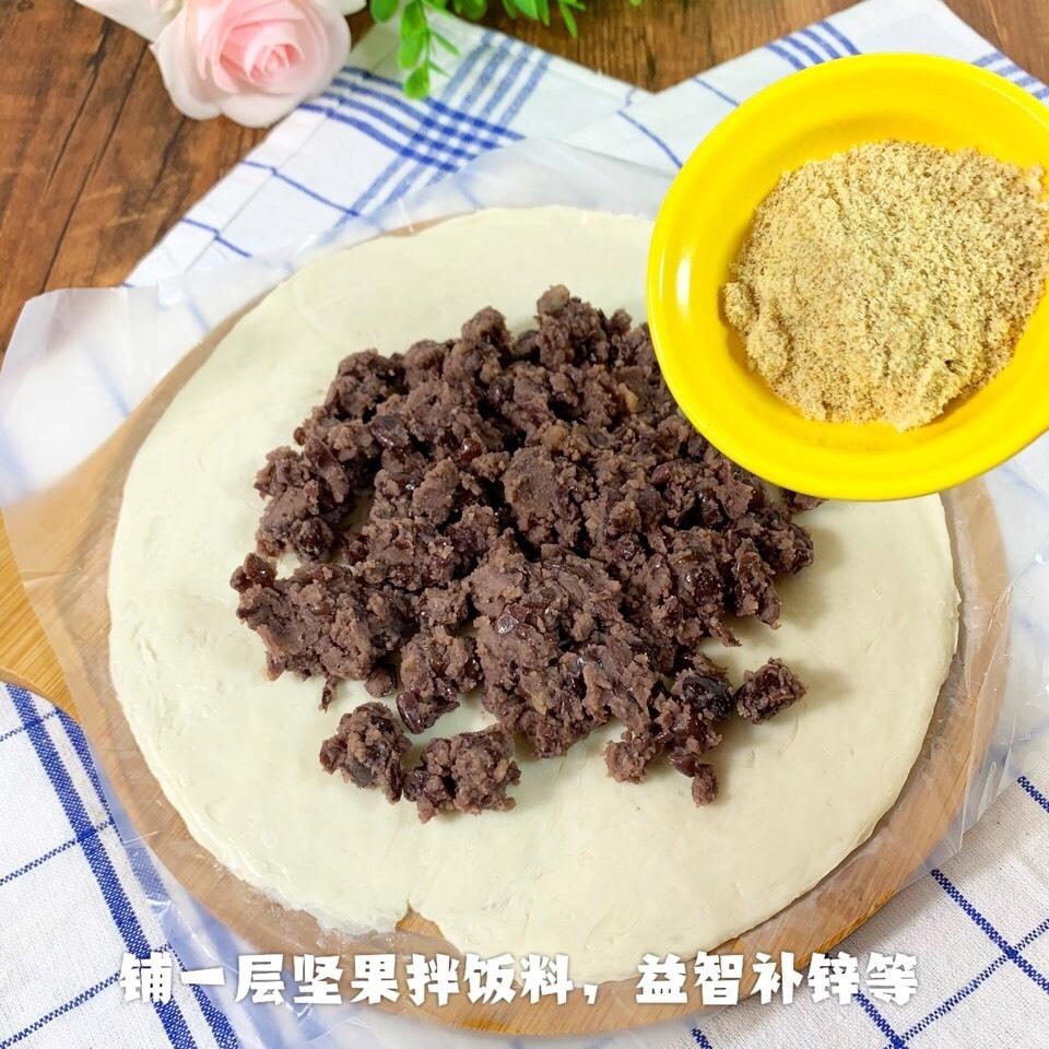 一岁以上 坚果粉豆沙饼的做法 步骤2