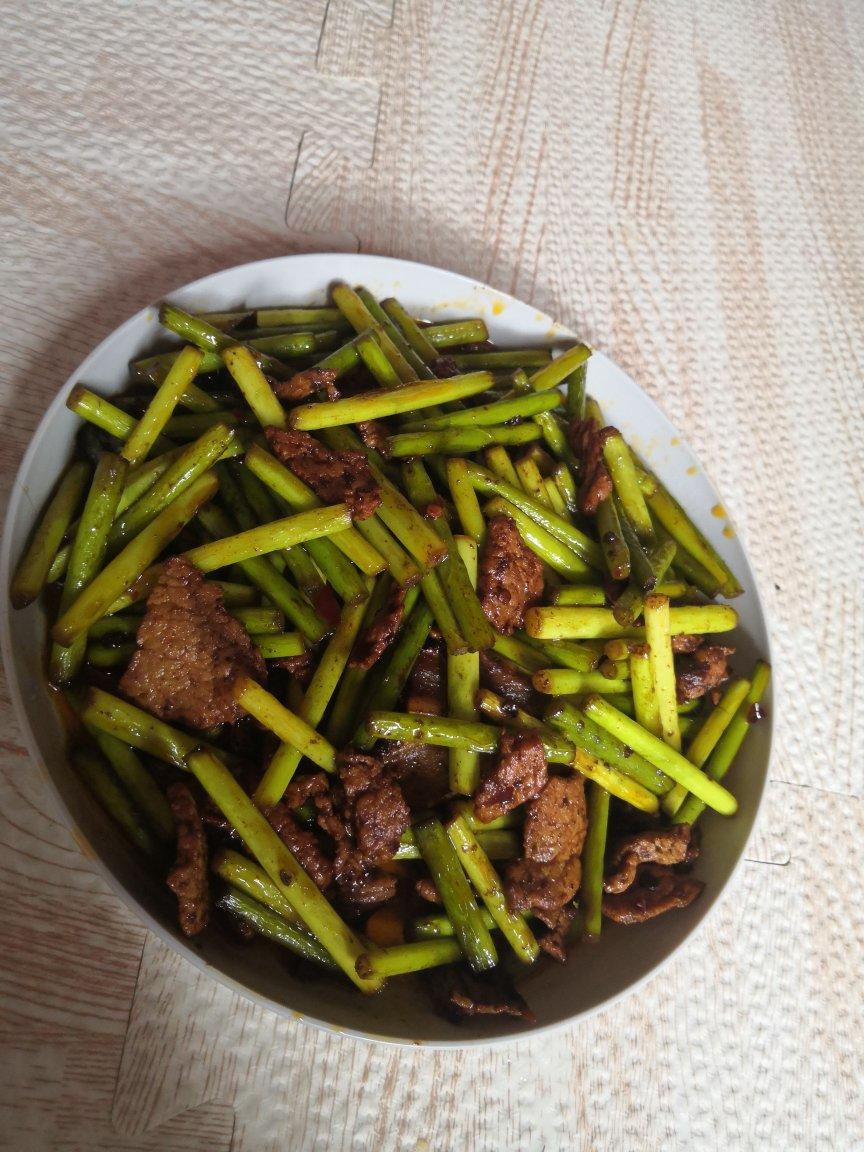 蒜薹炒肉