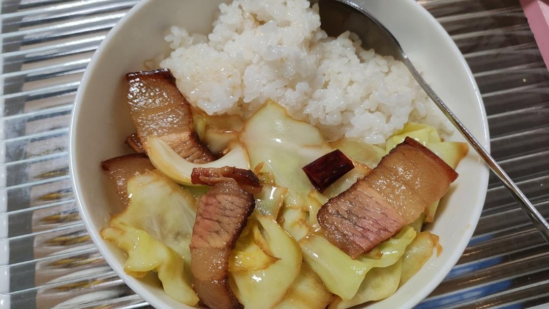 厨师长教你：“手撕包菜”的家常做法,简单又不失美味