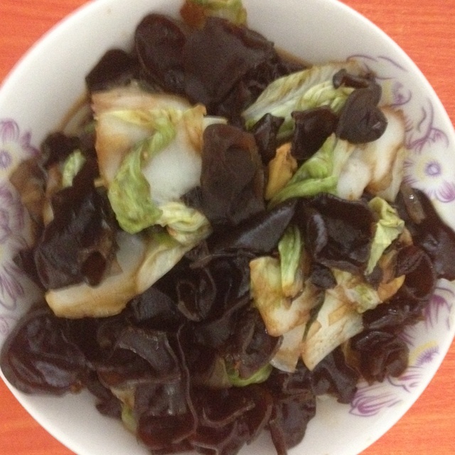 白菜炒木耳