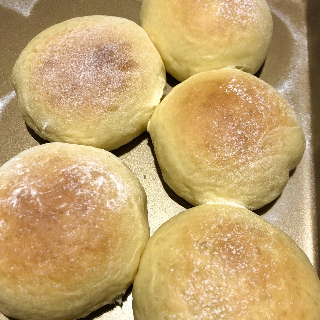 如棉花般松软的海苔肉松面包