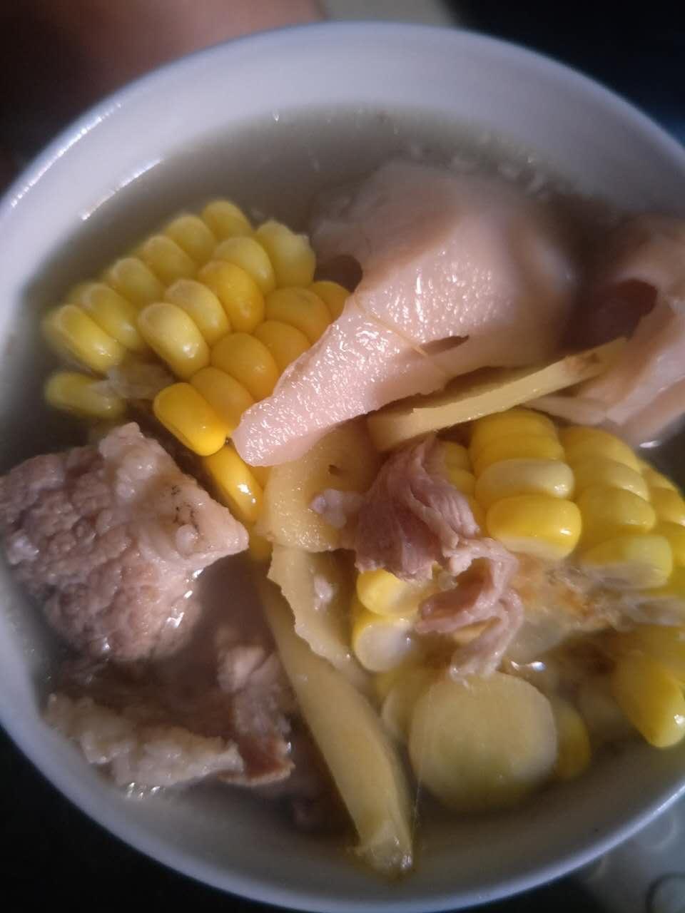 排骨玉米汤