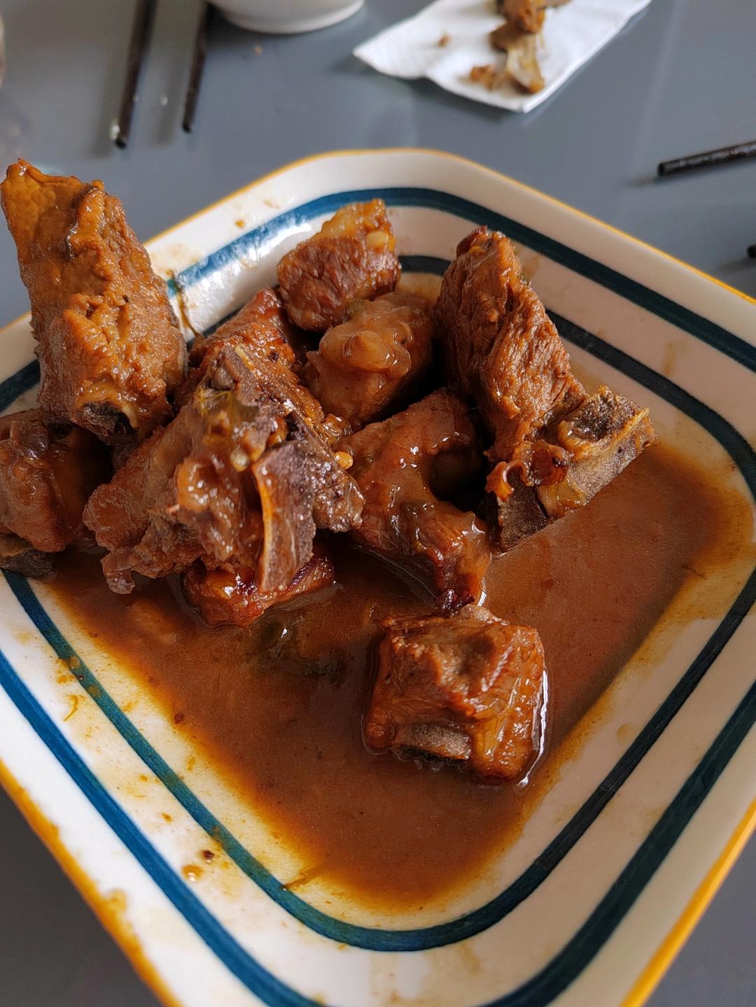 最简单最好吃的红烧排骨