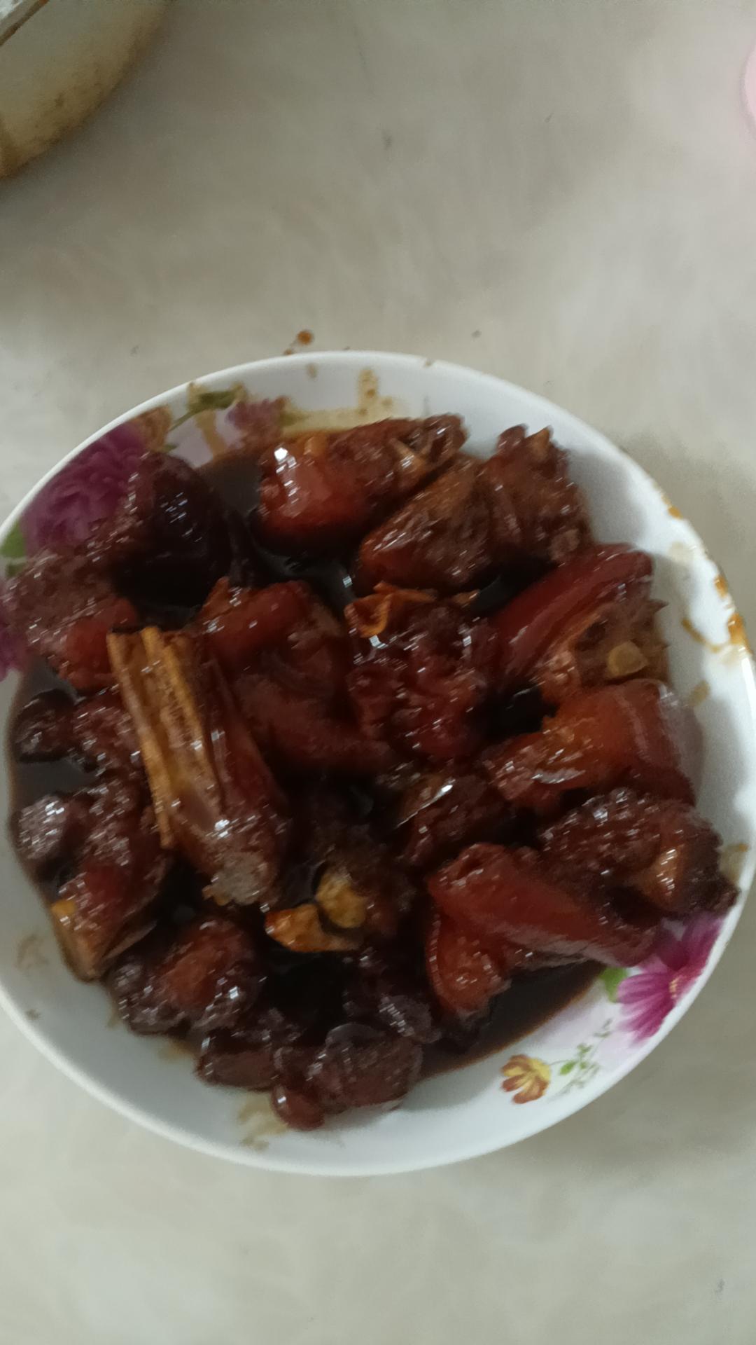 美味的家常菜：红烧猪蹄