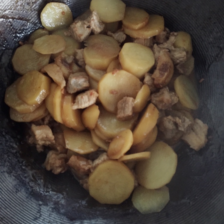 土豆烧肉