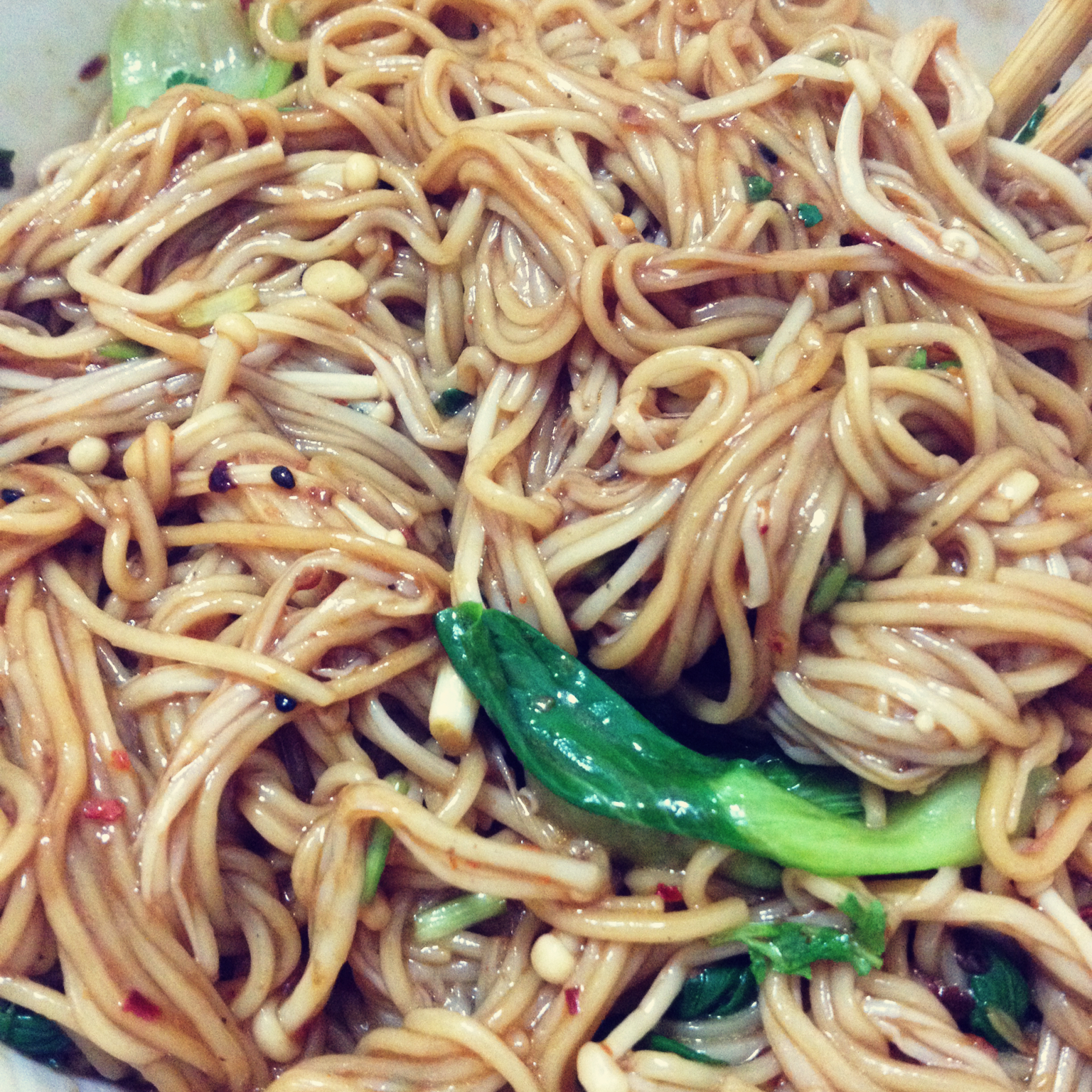 辣辣的干拌面