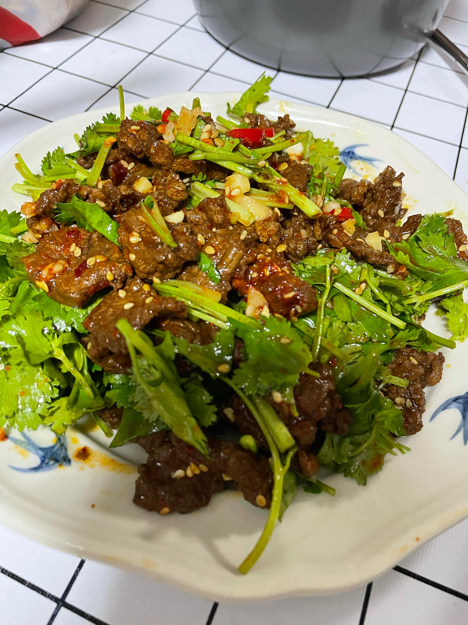 夏天的荤凉菜香菜牛肉