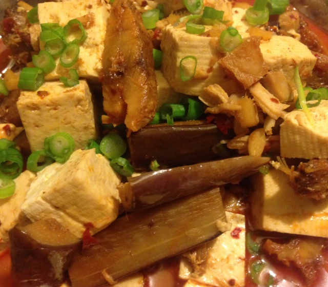 咸鱼豆腐煲