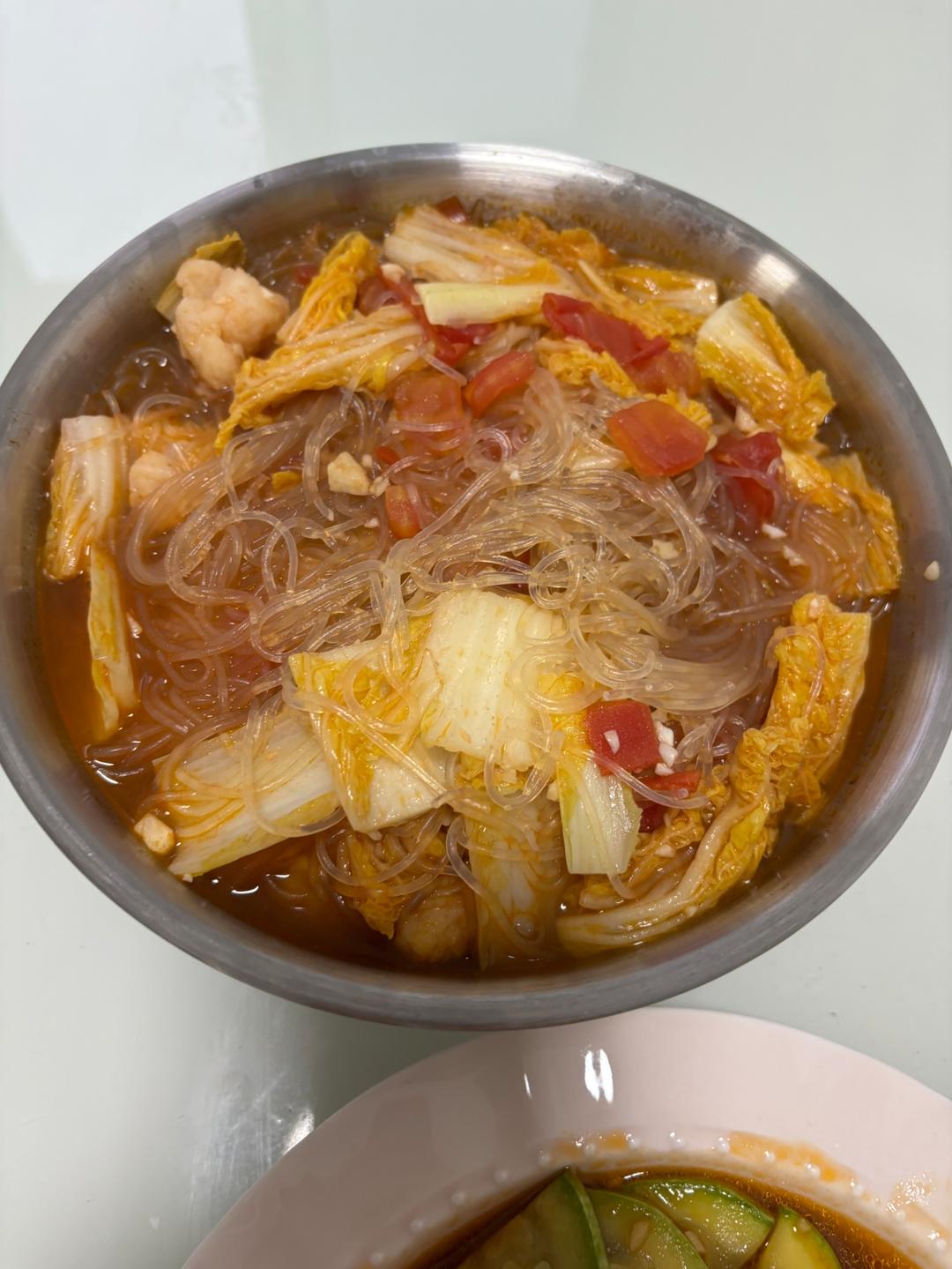 番茄虾滑粉丝煲