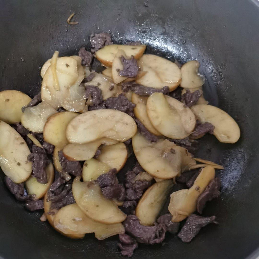 牛肉炒苹果