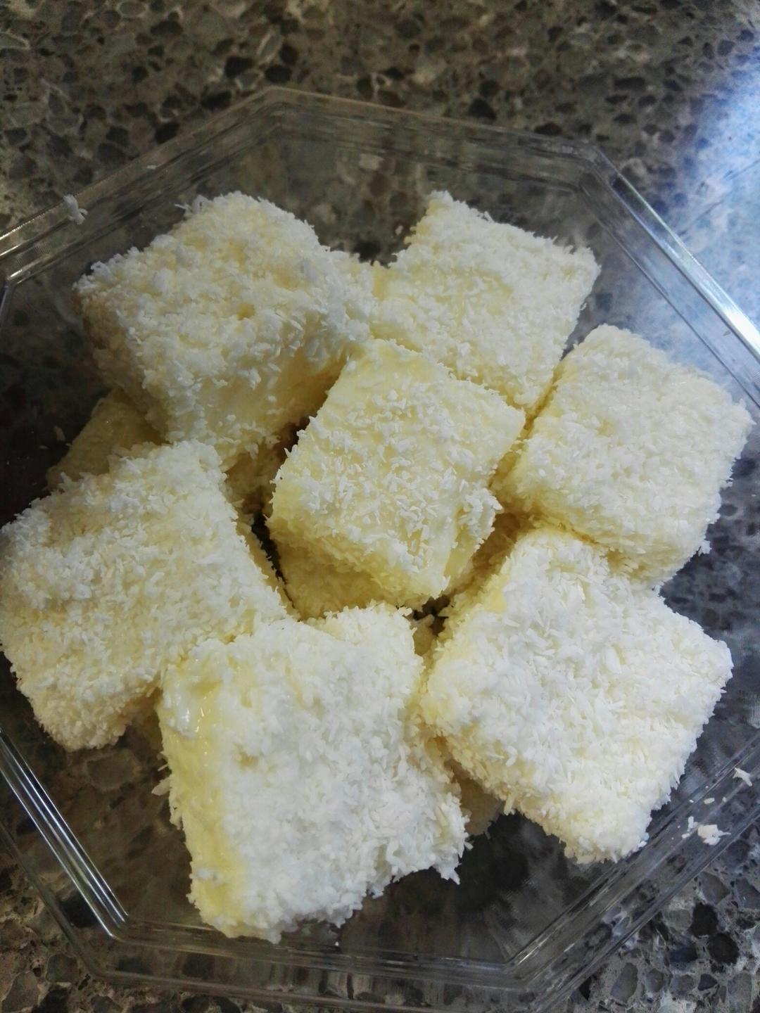 完胜85度C牛奶椰丝小方