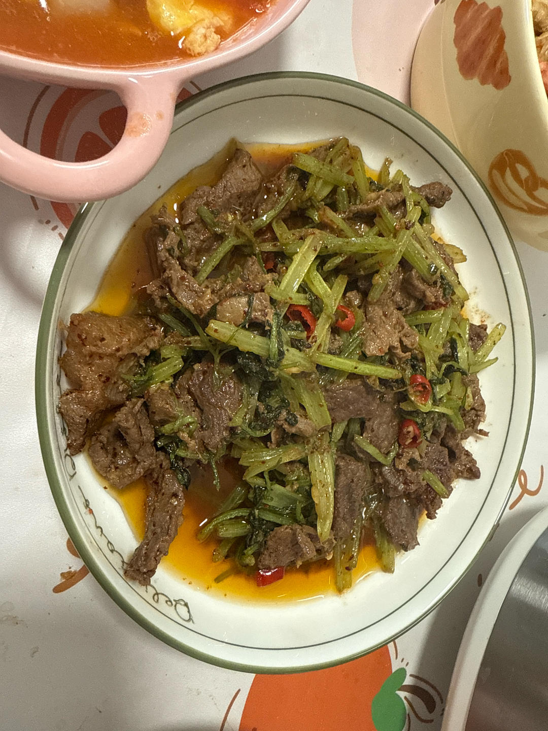 下饭神器又来了，试试这道芹菜炒牛肉！！