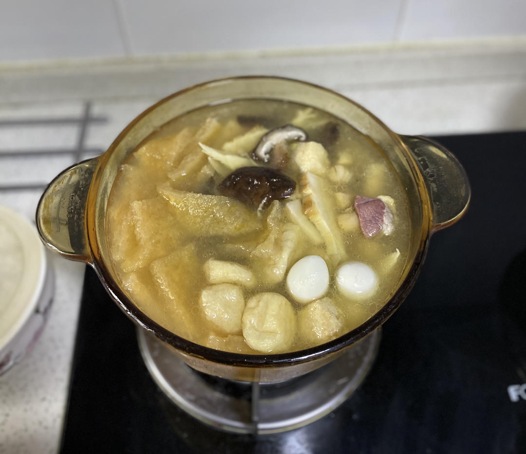 肉皮三鲜煲