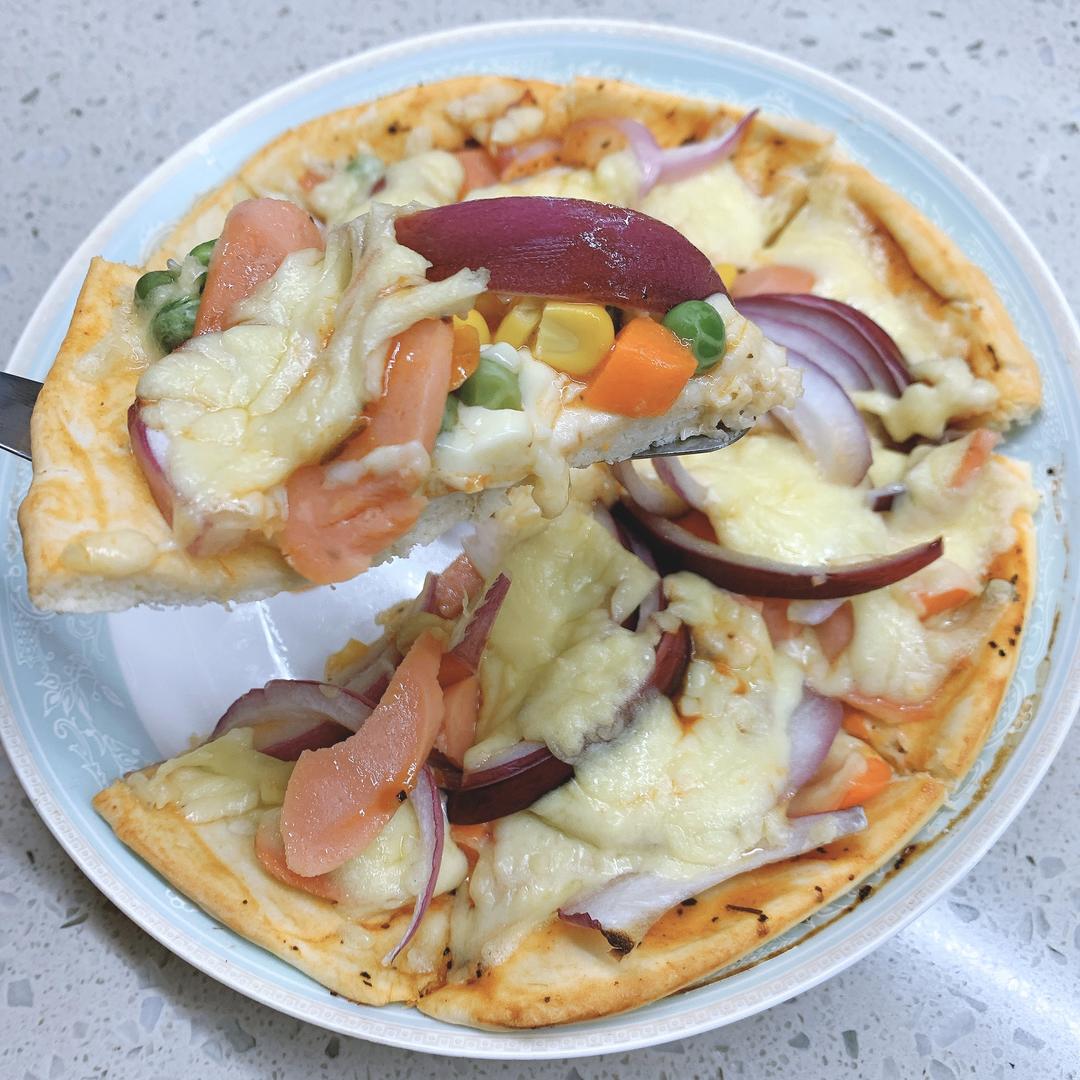 8寸香浓芝士披萨，再也不用出去买披萨了，附自制披萨皮食谱🍕的做法