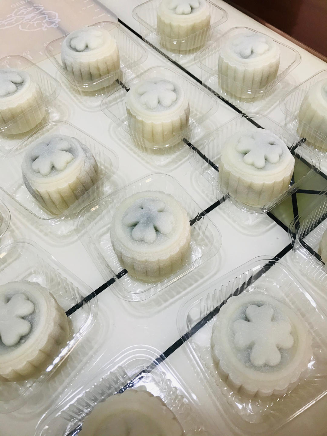 《Tinrry+》斑斓流心冰皮月饼（椰子和榴莲口味）