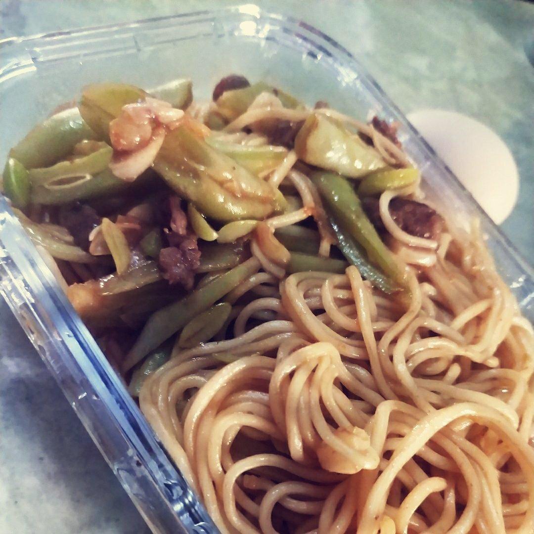 快手菜豆角闷面