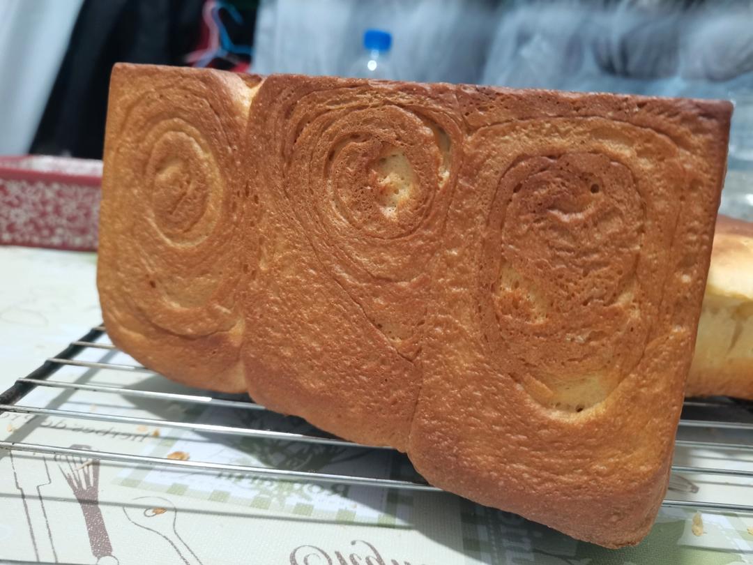 吐司，奶香手撕面包，超级香浓