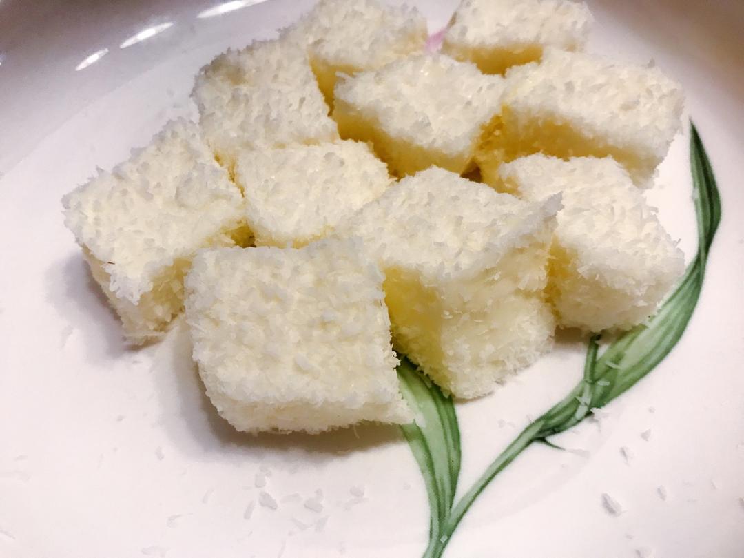 完胜85度C牛奶椰丝小方