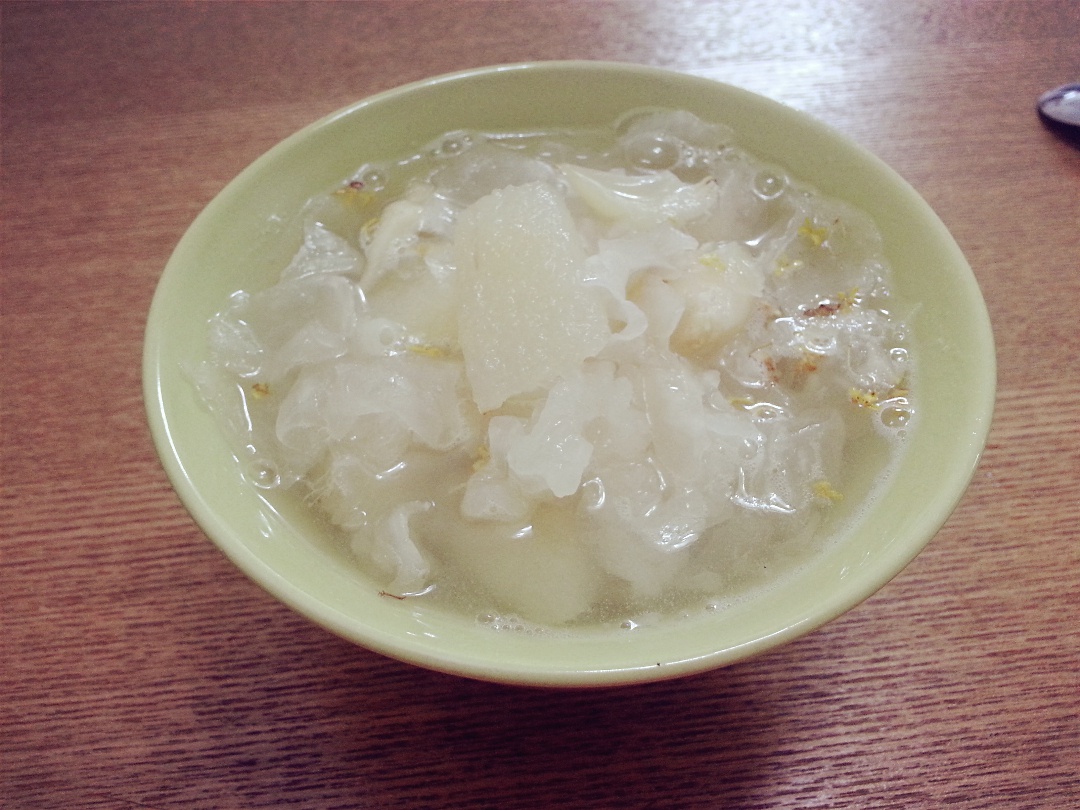 冰糖银耳梨汤