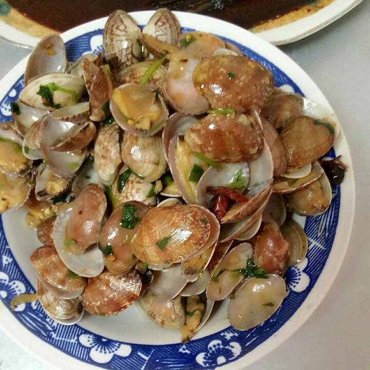 葱炒花蛤