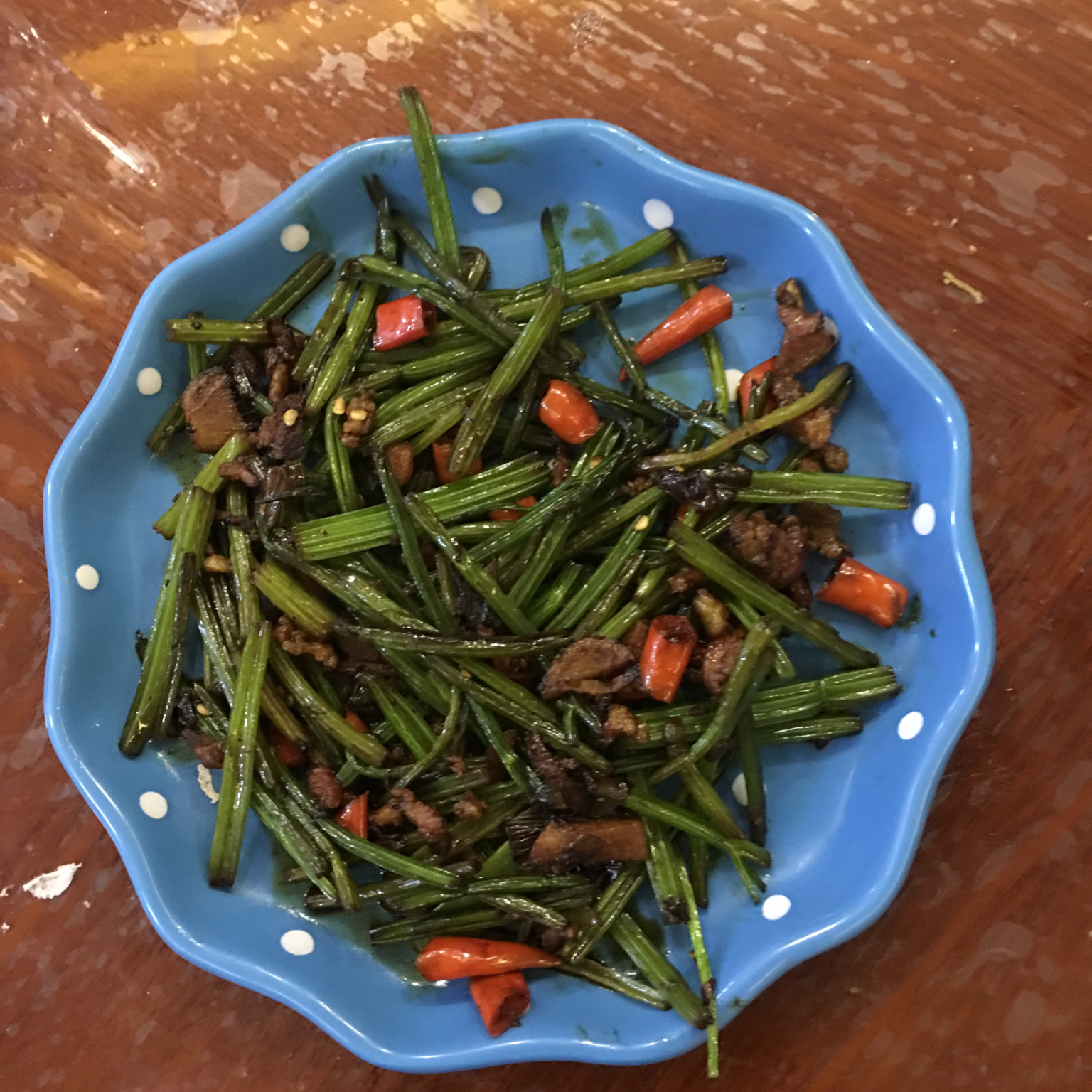 芹菜炒肉（超辣）