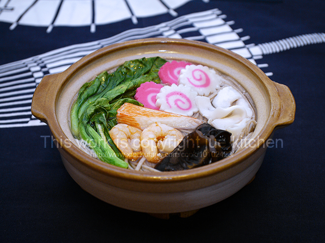 砂锅海鲜荞麦面的做法