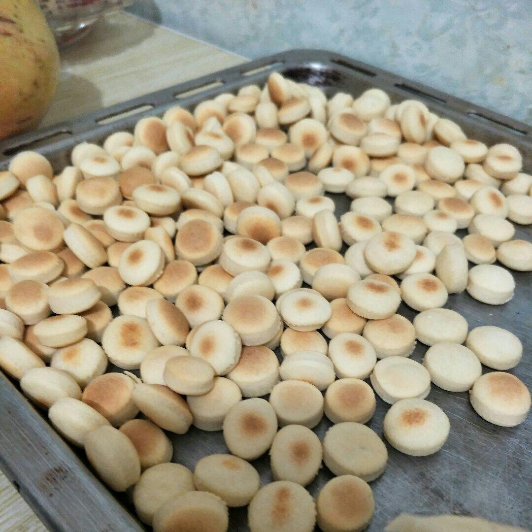 牛奶方块小饼干（烤箱做饼干）
