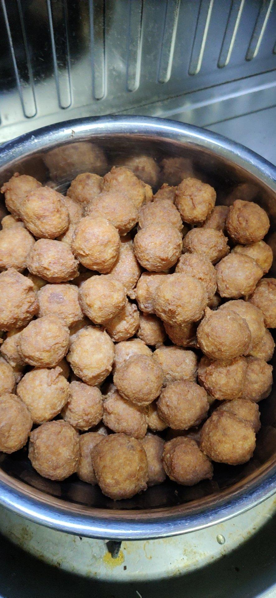 厨师长教你：“炸肉丸”的家常做法，口感和味道都不错，先收藏了