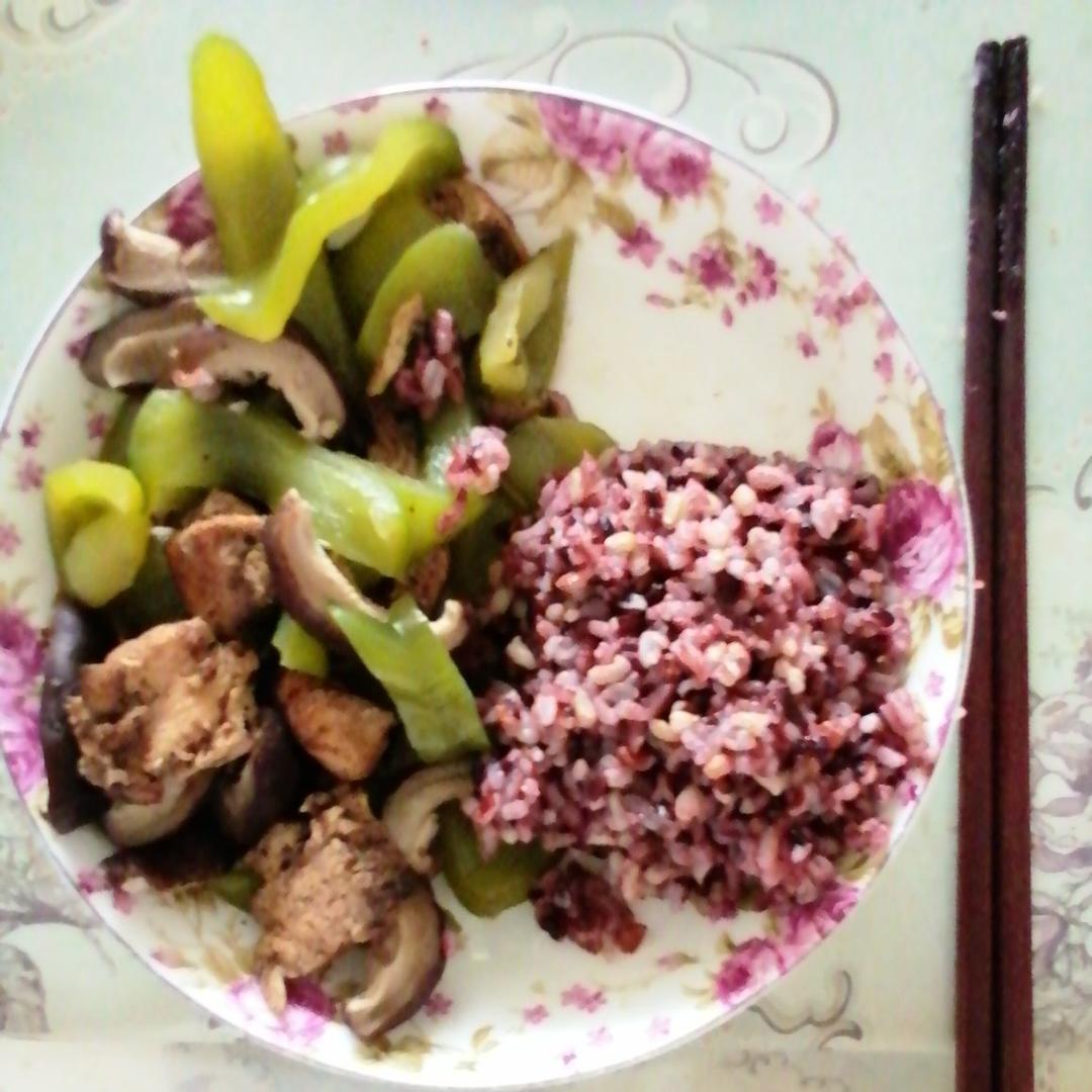 香菇滑鸡饭
