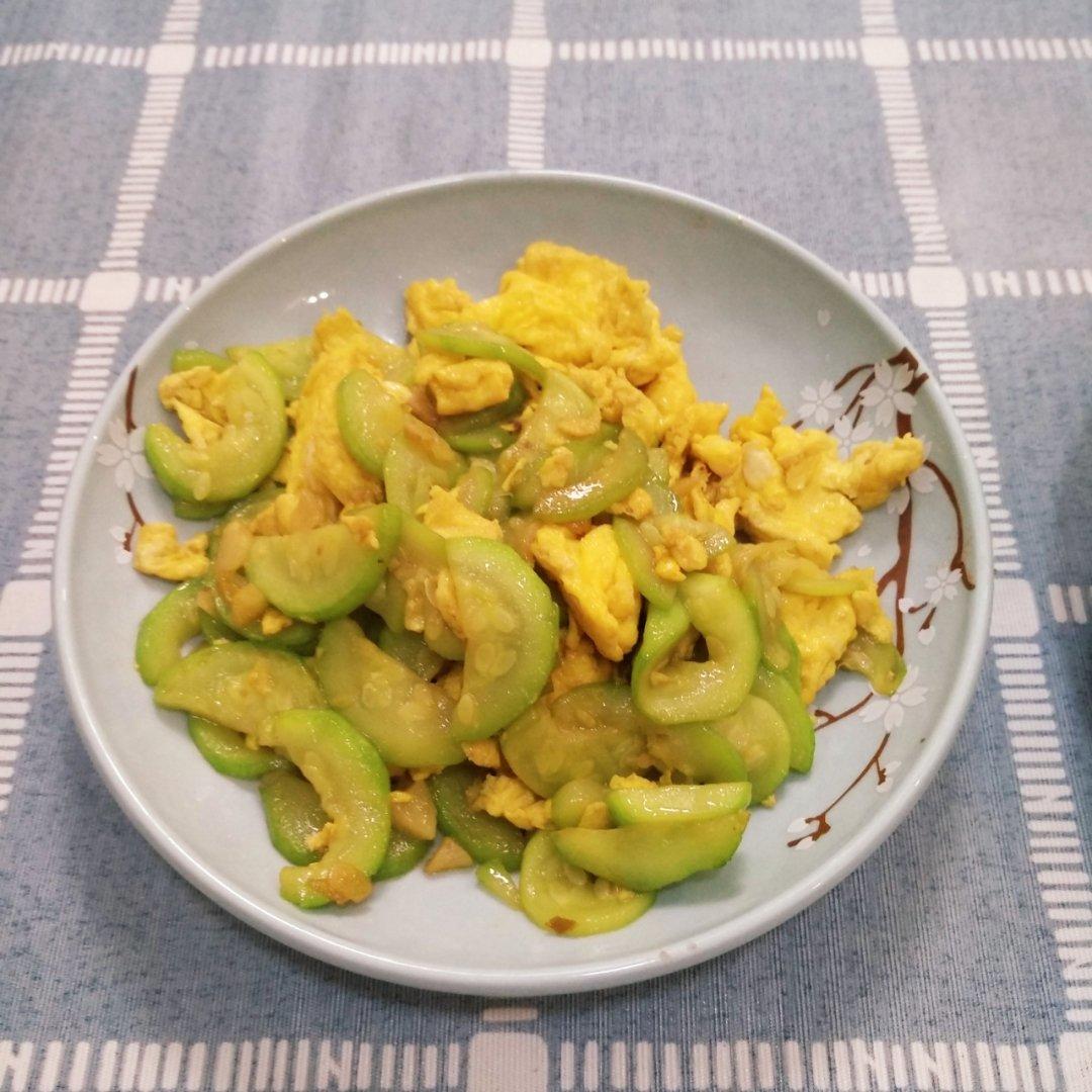 西葫芦炒鸡蛋