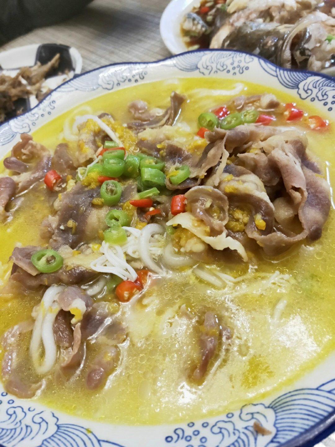 酸汤肥牛