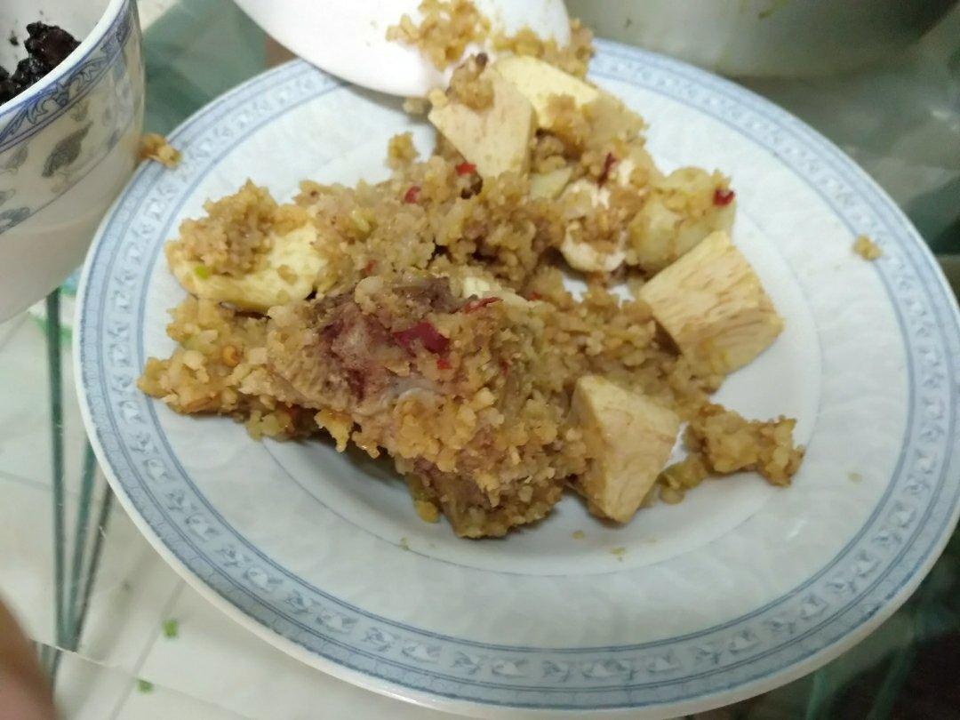 粉蒸排骨 Steamed Pork Ribs with Rice Flour