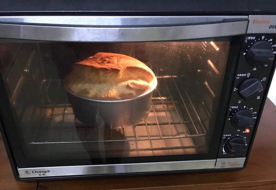 不凹底不塌陷的完美戚风蛋糕