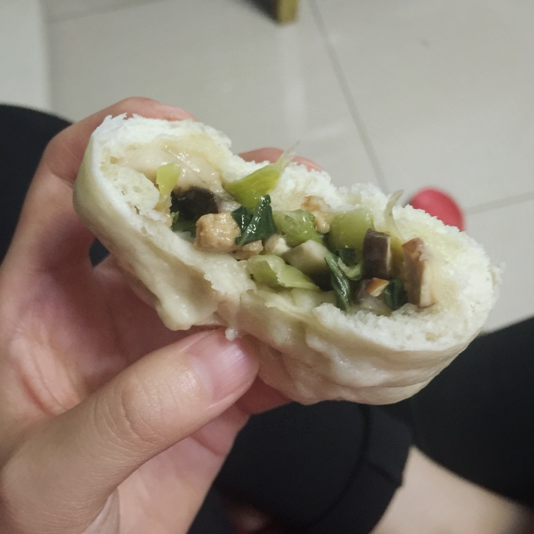 节省一半时间的大包子（另付翠绿菜包子，肉包子，腹黑包子食谱）