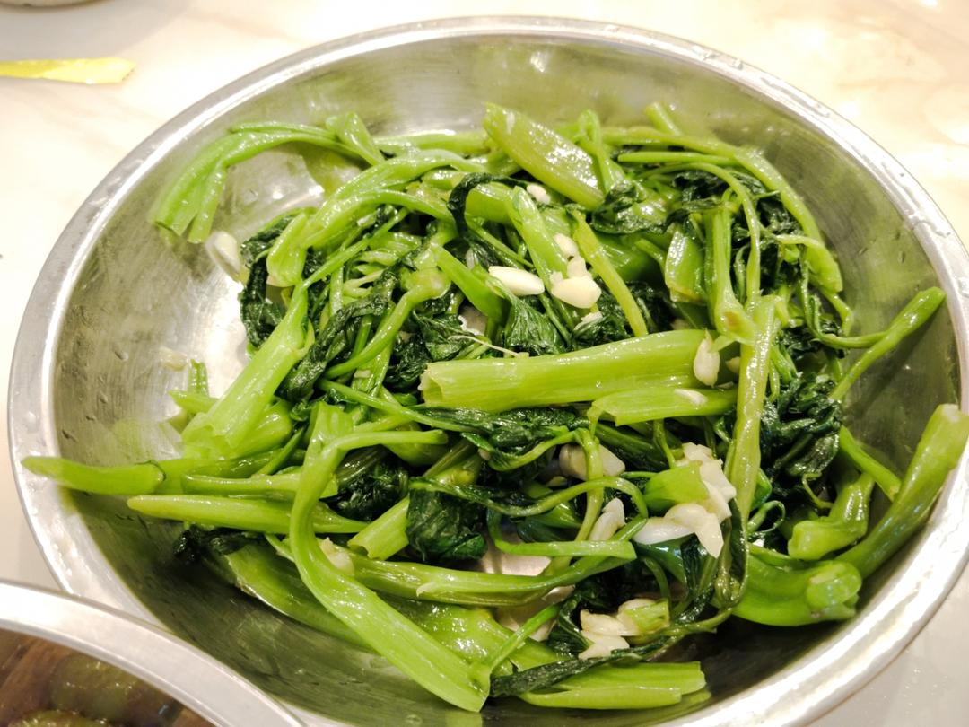 清炒空心菜