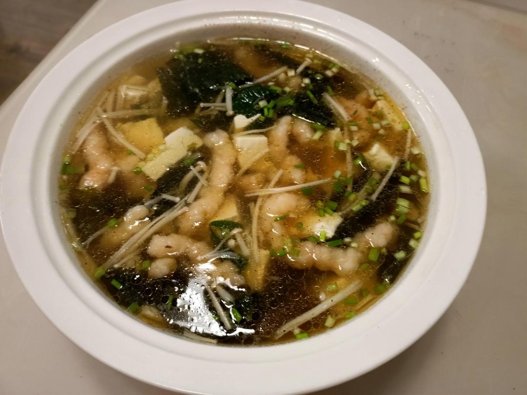 裙带菜豆腐汤