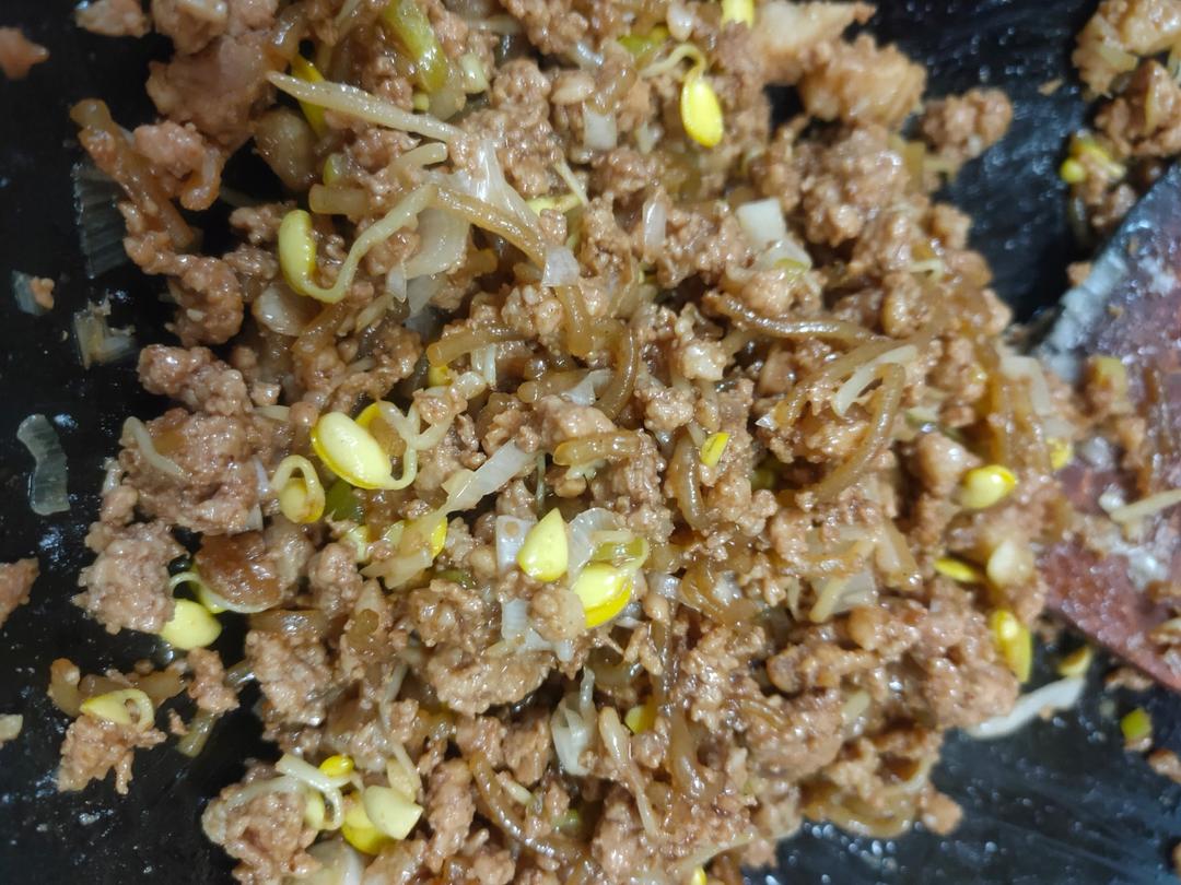 豆芽粉丝五花肉包子