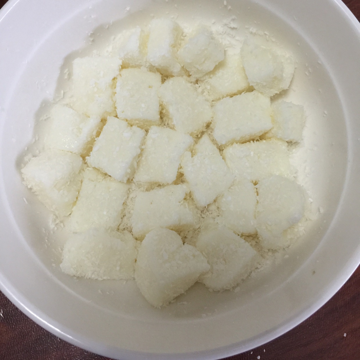 椰子奶糕（附上脆炸鲜奶做法）