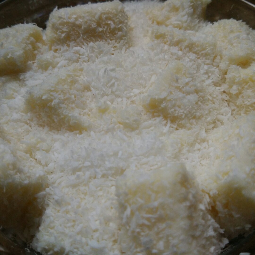 完胜85度C牛奶椰丝小方
