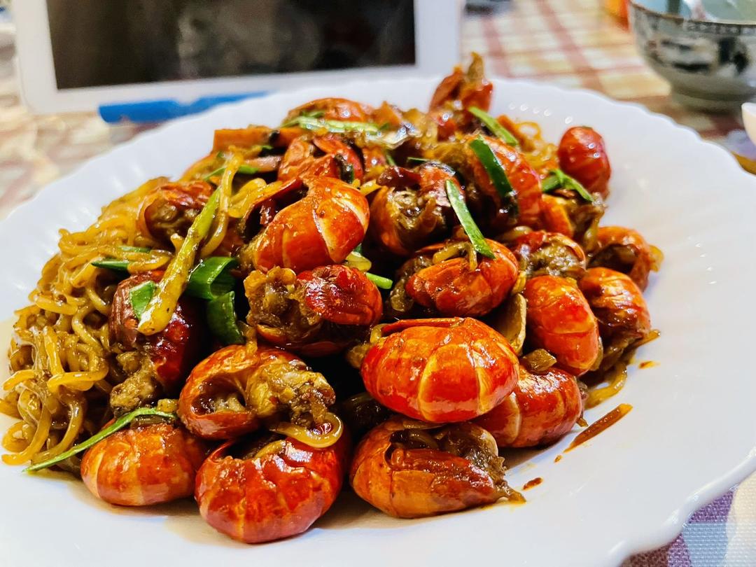 蒜蓉龙虾尾，不吃辣的小伙伴别错过