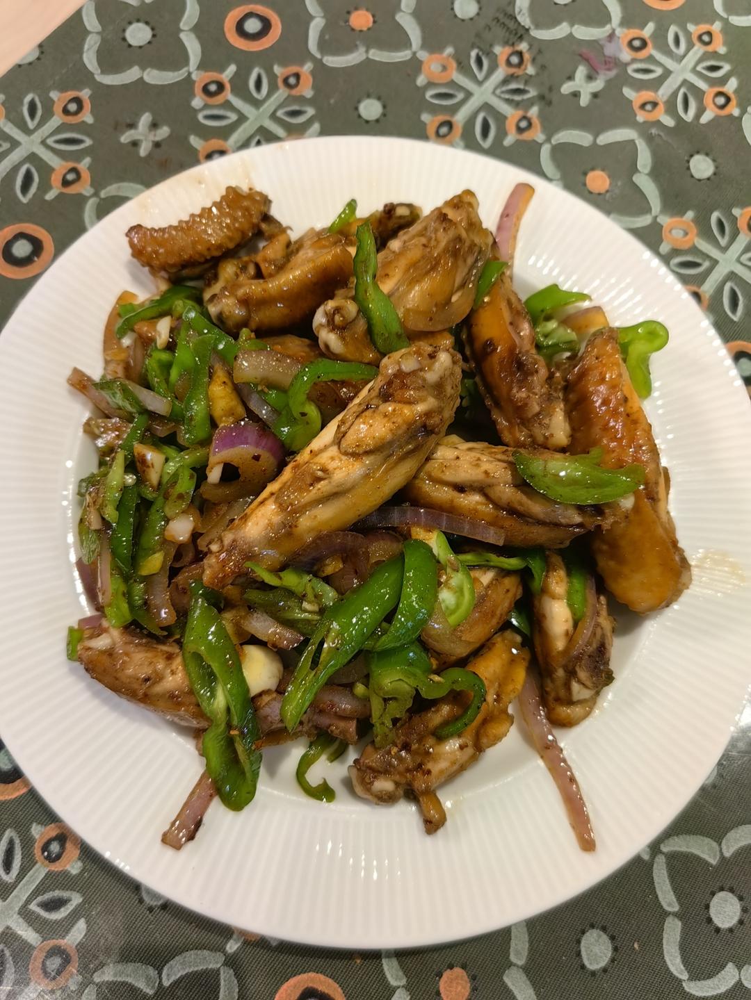 ✅挑战365天晚餐不重样第118天:干锅鸡翅‼️