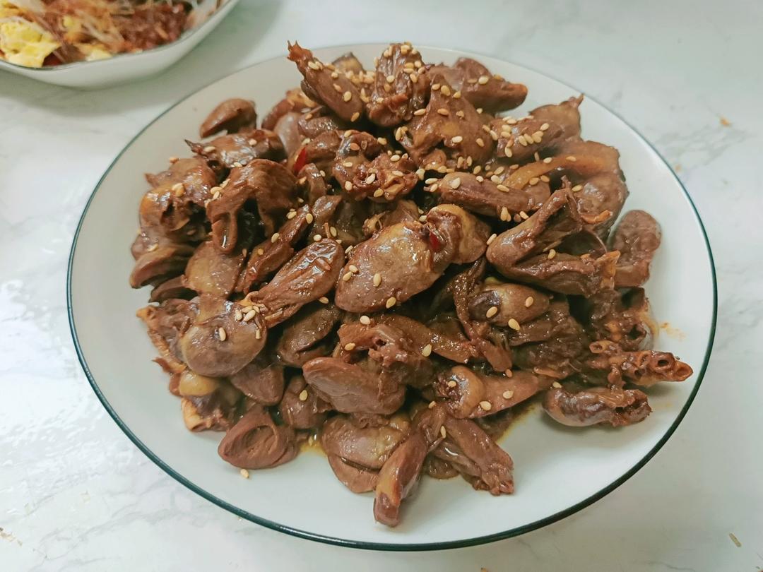 爆炒孜然鸡心（吃出烧烤的味道，再来瓶🍺，绝配）