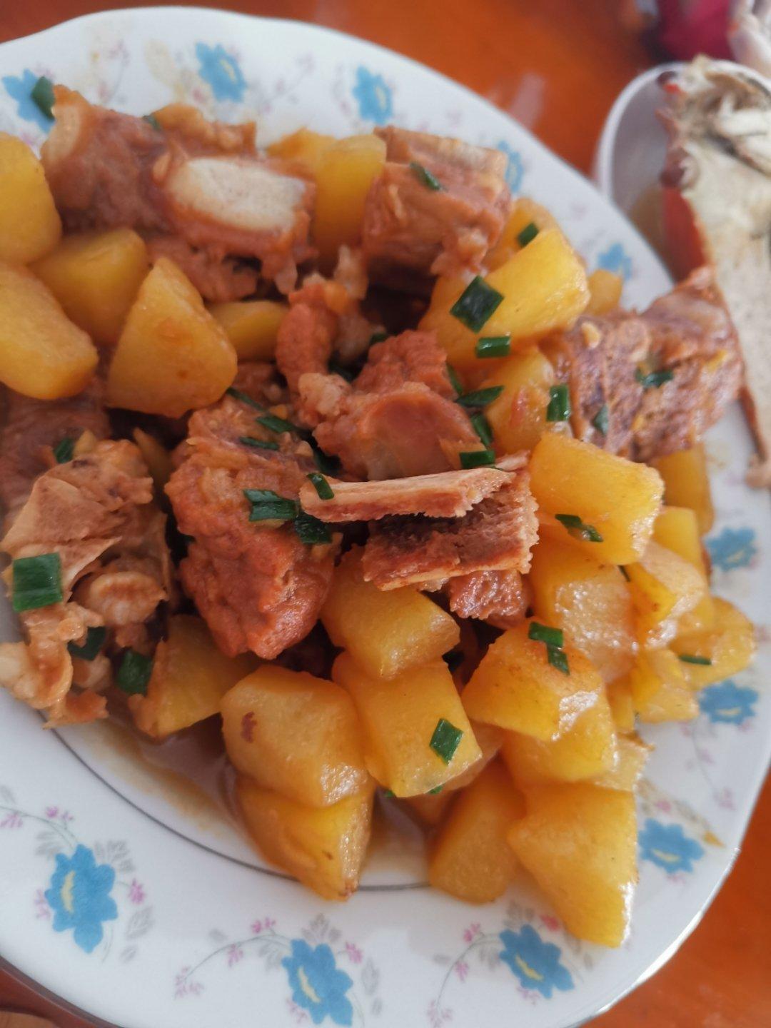 土豆炖排骨