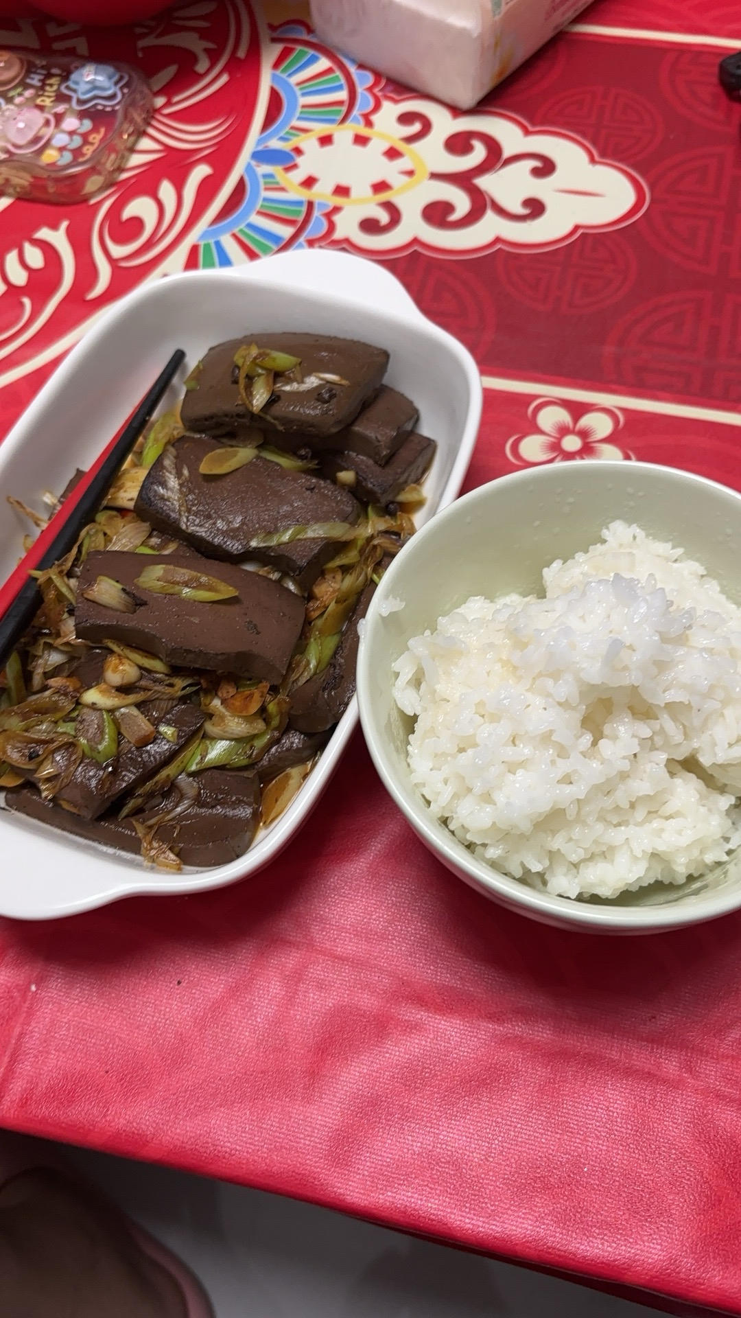 大葱冒鸭血（炒鸭血）