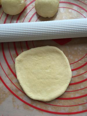 香葱培根色拉杯子面包的做法 步骤16