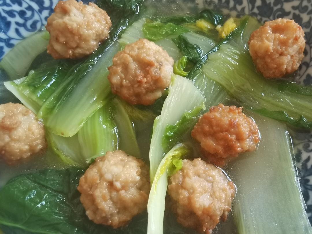 大白菜烧自制口感Q弹肉丸子